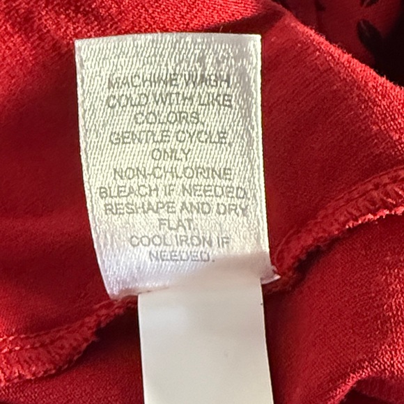 J.Jill Top WearEver Collection Red 3/4 Length Sleeve with Black Leaf Pattern - Picture 8 of 8